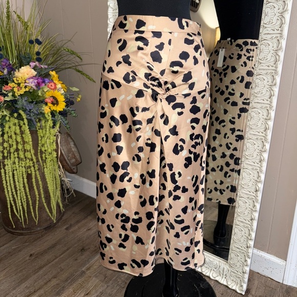 Anthropologie • Hutch • Twisted Leopard Midi Skirt - Picture 5 of 13